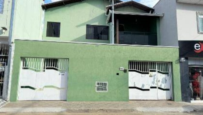 Casa com 266m² em Pouso Alegre - MG