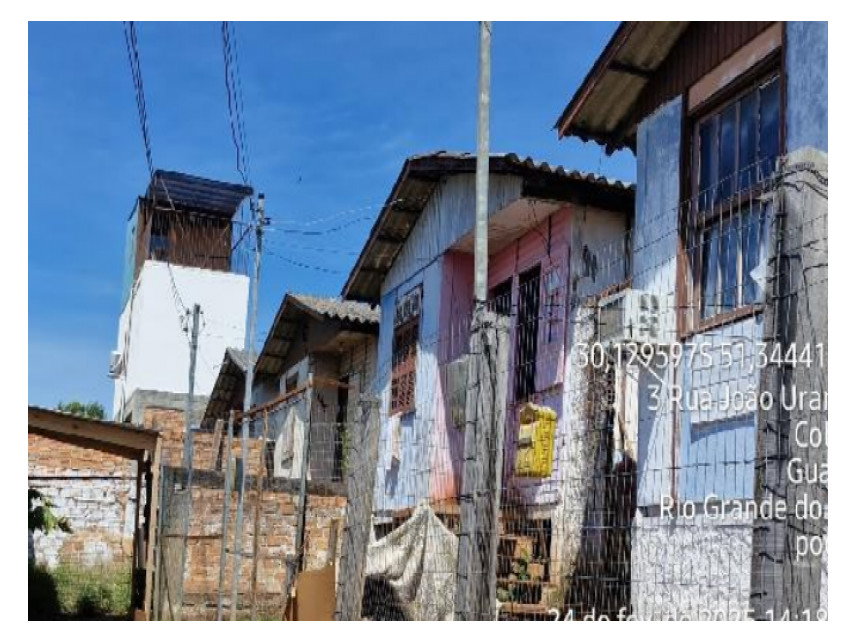 Casa ocupada com 35,35 m² construídos