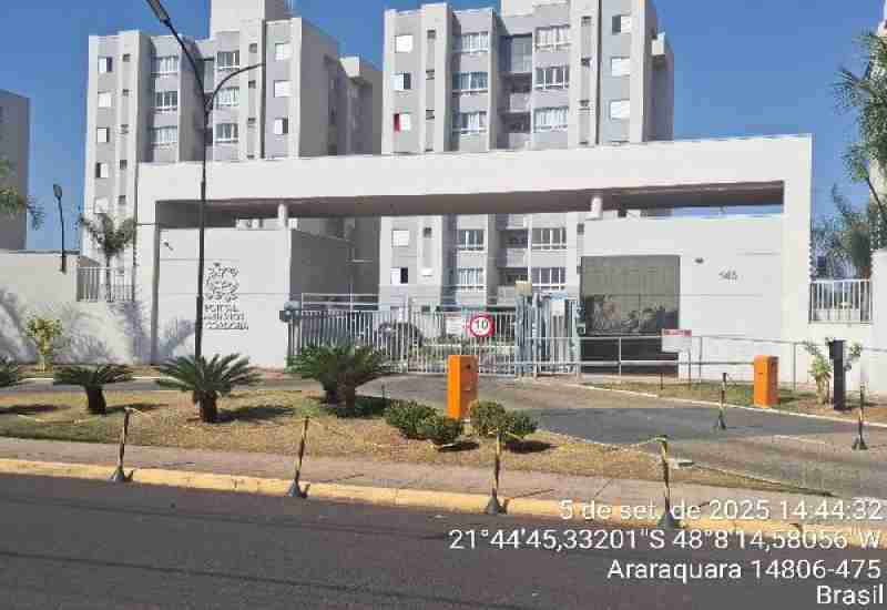 Apartamento com 2 Quartos e 1 Vaga em Araraquara