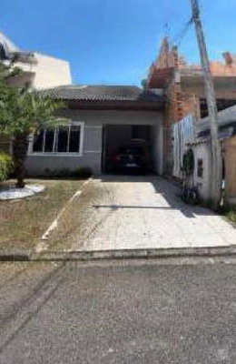 Sobrado 2 pavimentos com 136m² em Curitiba - PR