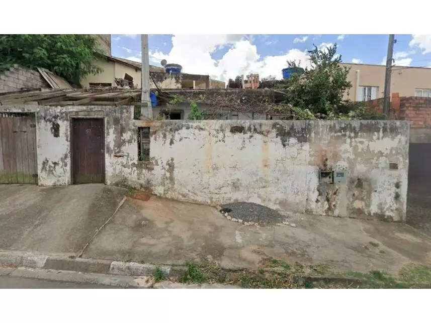 Casa em Leilão com 3 Quartos e 2 Banheiros em Campinas/SP