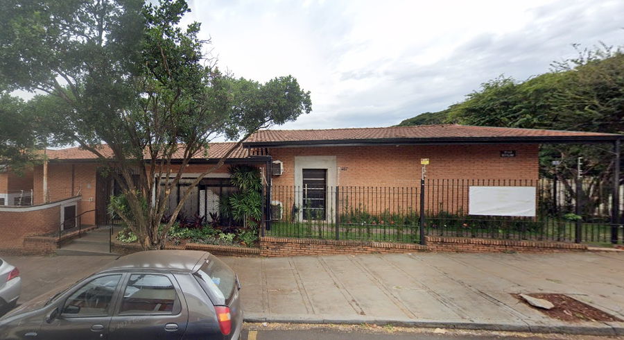 Casa com 3 quartos, 2 banheiros, 244,52 m² construída, ocupada
