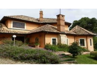 Casa em leilão com 5 quartos e 10 banheiros em Campos do Jordão