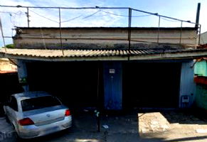 Imóvel Comercial Amplo em Realengo com Potencial de Valorização