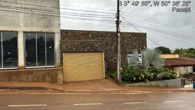 Casa Padrão com 3 Quartos e 1 Banheiro em Pacajá, PA
