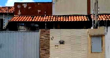 Casa 51m² com 1 quarto, banheiro, sala e cozinha, desocupada