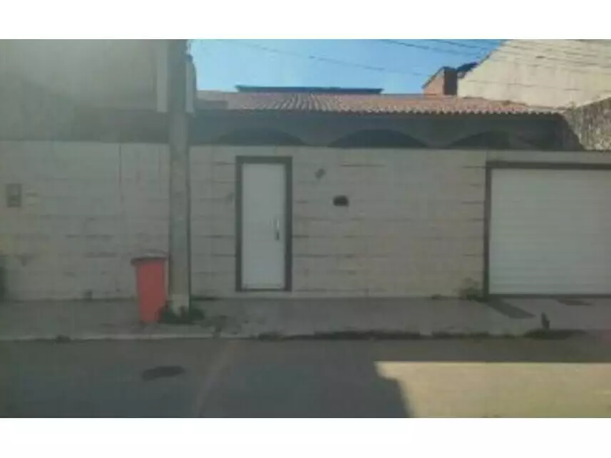Casa em Leilão com 4 Quartos e 3 Banheiros em Nova Iguaçu