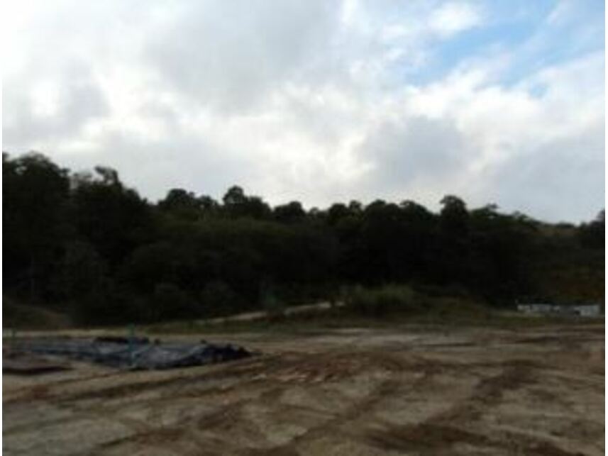Terreno de 12.312,93m² em Parque Laranjeiras