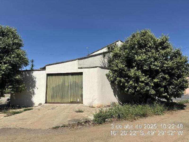 Casa 2 quartos 1 banheiro 1 vaga 81,93m² área privativa