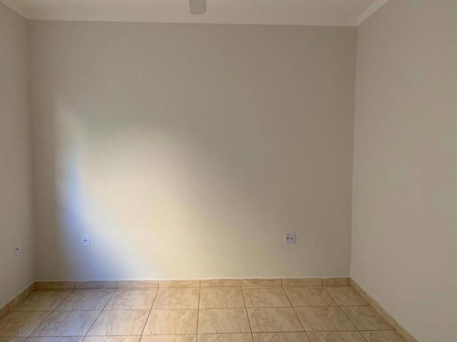 Casa com 3 quartos, 1 banheiro, 79m² construída, ocupada