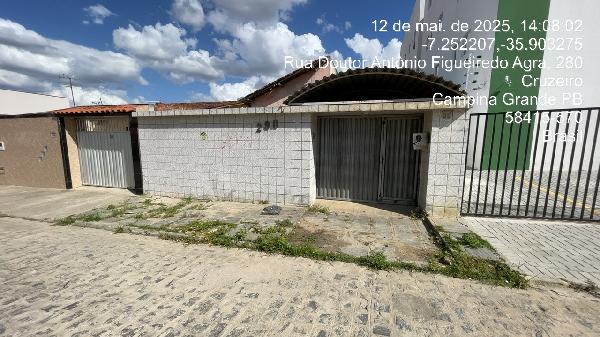 Casa 3 quartos, 2 banheiros, 104m² construída, 1 vaga garagem
