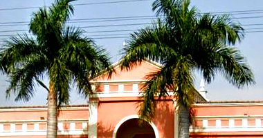 Centro de Conveniências em Condomínio de Lazer com 718m² Construídos