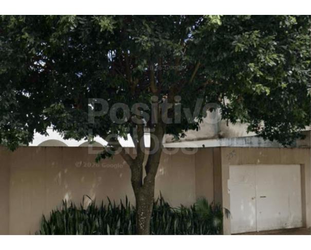 Terreno 466m² com Casa Residencial no Centro