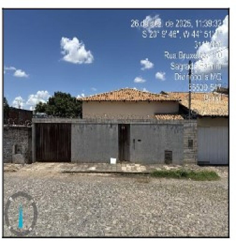 Casa com 2 quartos e 2 banheiros, área construída de 109,69 m²