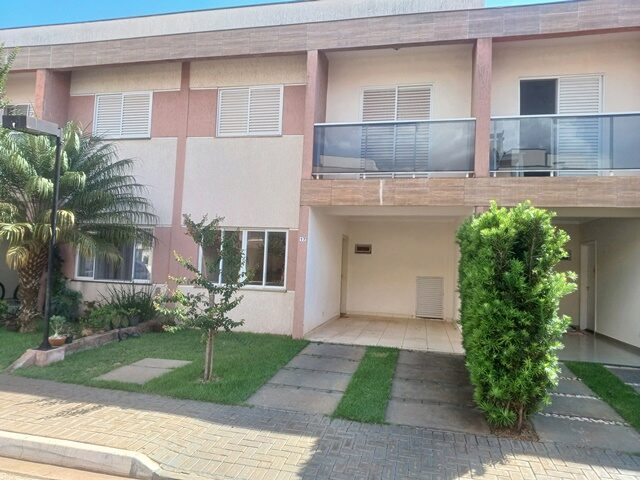 Casa no Jockey Club - 140m² privativos