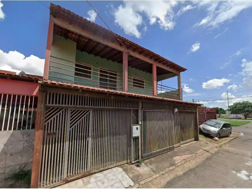 Casa com 2 quartos, 1 banheiro e 101,83m² construídos