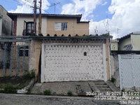 Casa com 2 quartos e 121,81m² de área privativa