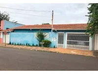Residencial / Comercial em Jardim das Flores com 257,60m² de terreno