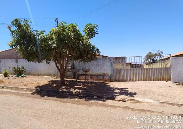 Casa com 3 quartos, 2 banheiros, 1 vaga, 100m², ocupada