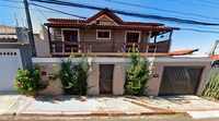 Sobrado com 303 m² de área construída e 273 m² de terreno em Limeira/SP