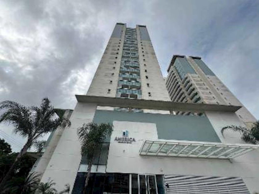 Apartamento com 1 Vaga no Centro