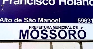 Apartamento Desocupado com 3 Quartos e 2 Vagas em Mossoró