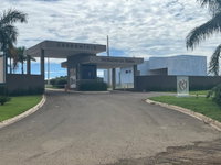Chácara com 1.250m² em condomínio com segurança 24h