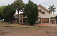 Casa com 275m² construída em terreno de 360m², ocupada
