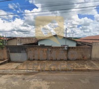 Casa com 2 quartos em Presidente Olegário