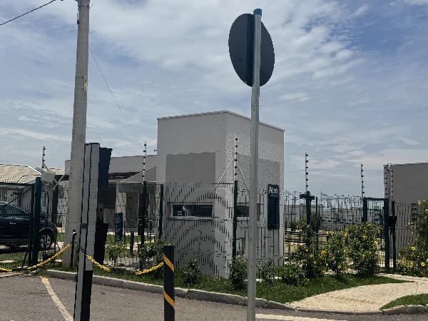 Casa com 2 quartos, 1 vaga de garagem, 44,01m² de área privada