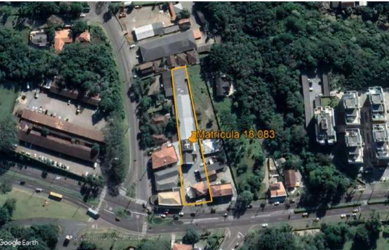 Terreno Comercial com 1.401m² de Construída em Curitiba