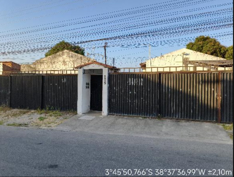 Casa com 2 Quartos em Caucaia/CE
