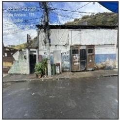 Casa com 1 quarto e 1 banheiro, 30m² de área privativa