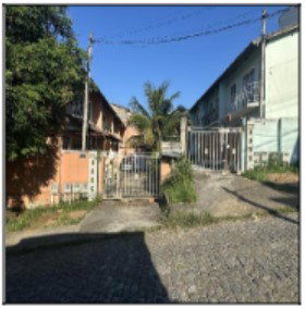 Casa com 2 quartos, 1 banheiro e área de serviço