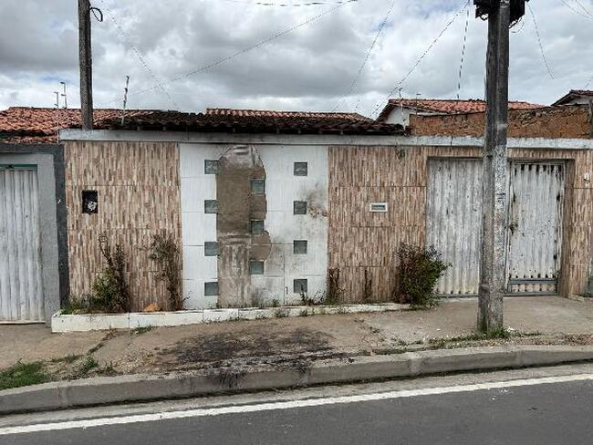 Casa com 2 quartos, 1 banheiro, 63m²