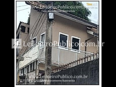 Casa com 3 Quartos e 4 Banheiros em Itaboraí