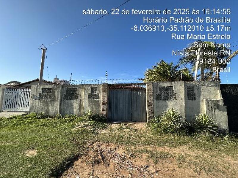 Casa 140m² com 2 quartos e varanda