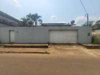 Casa 3 quartos, 2 banheiros, 254.95m² construída, 1 vaga garagem