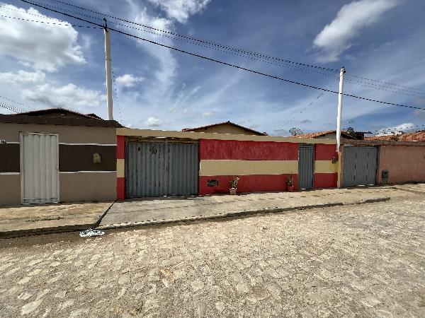 Casa com 2 Quartos e 1 Vaga em Baraúna
