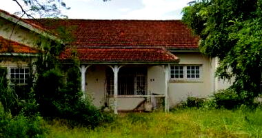 Terrenos com Residência em Peruíbe/SP