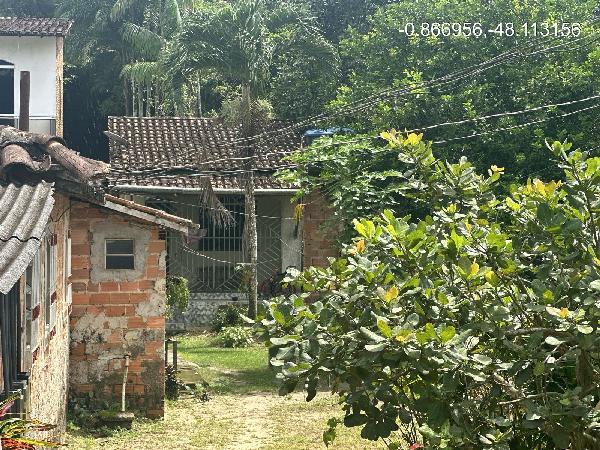 Casa com 3 quartos, 1 banheiro, 116m² área total, desocupada