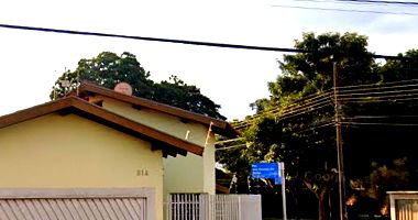 Casa com área total de 158m² e construída de 162m², Vila Fiuza, Assis