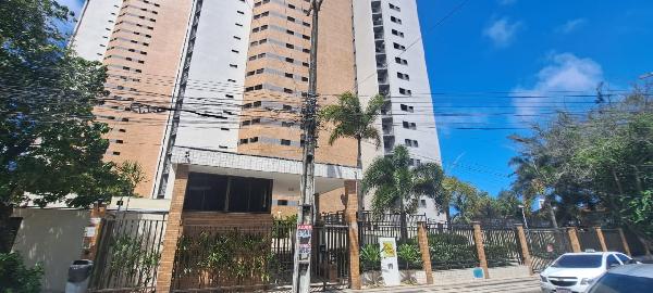Apartamento com 3 Quartos e 2 Vagas em Fortaleza