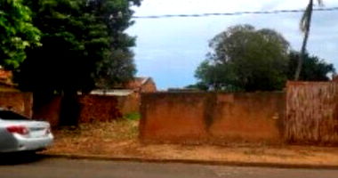 Terreno sem benfeitoria em Vila Bandeirantes - Oportunidade!