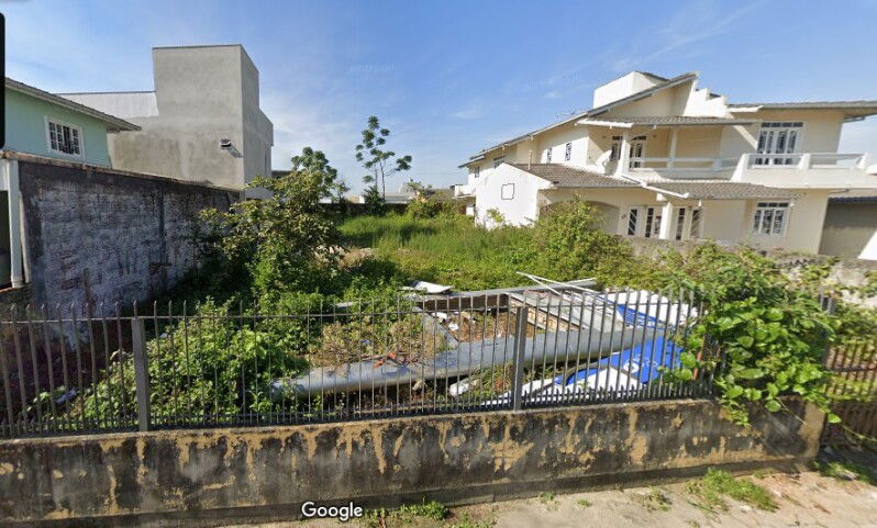 Terreno de 360m² no Centro de Palhoça/SC