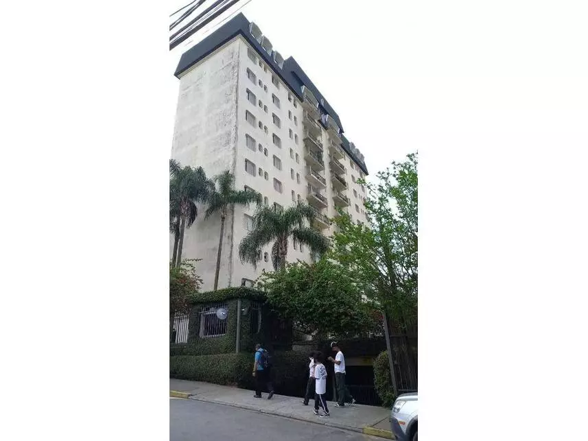 Apartamento com 1 Vaga em Leilão