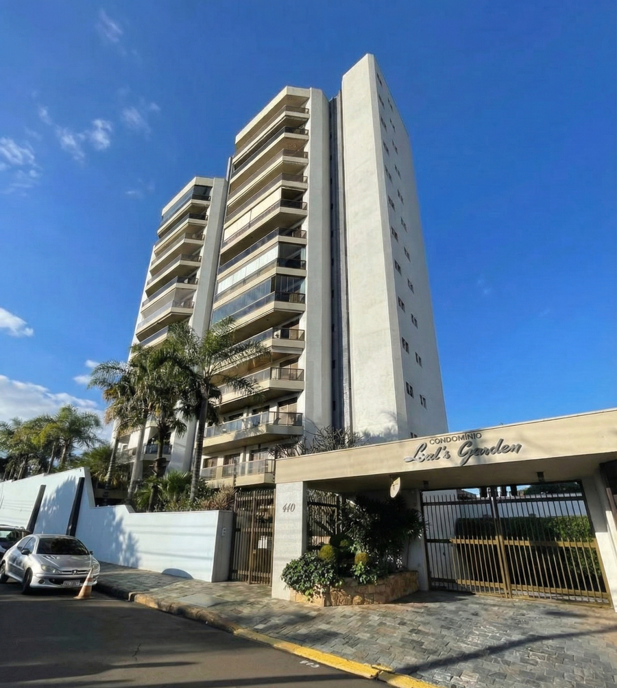 Apartamento com 4 quartos, 2 vagas, 150m²