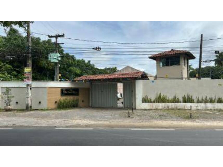 Casa desocupada com 110m², 2 quartos, 2 banheiros e vaga