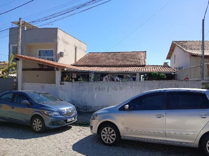 Casa com 3 quartos, 2 banheiros e 1 vaga de garagem