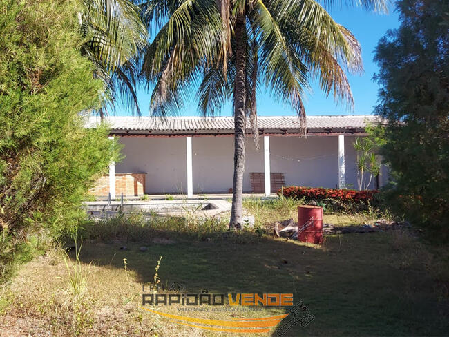 Lote residencial com área de lazer e piscina